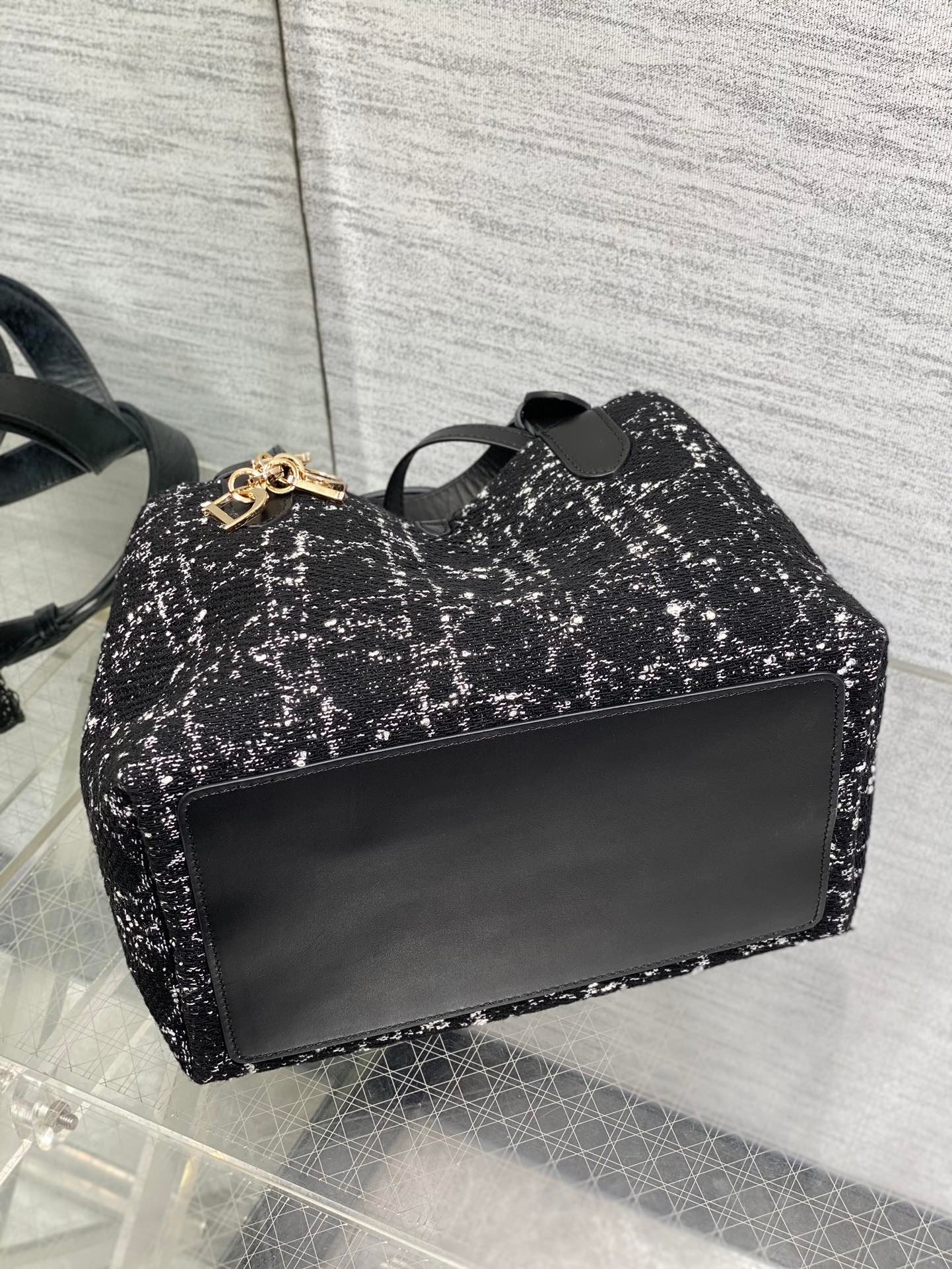 {Style No: EDEBZUG1} MINI 23 TOUJOURS BAG IN BLACK MIX WHITE CANNAGE TWEED WITH GOLD HARDWARE - Image 3