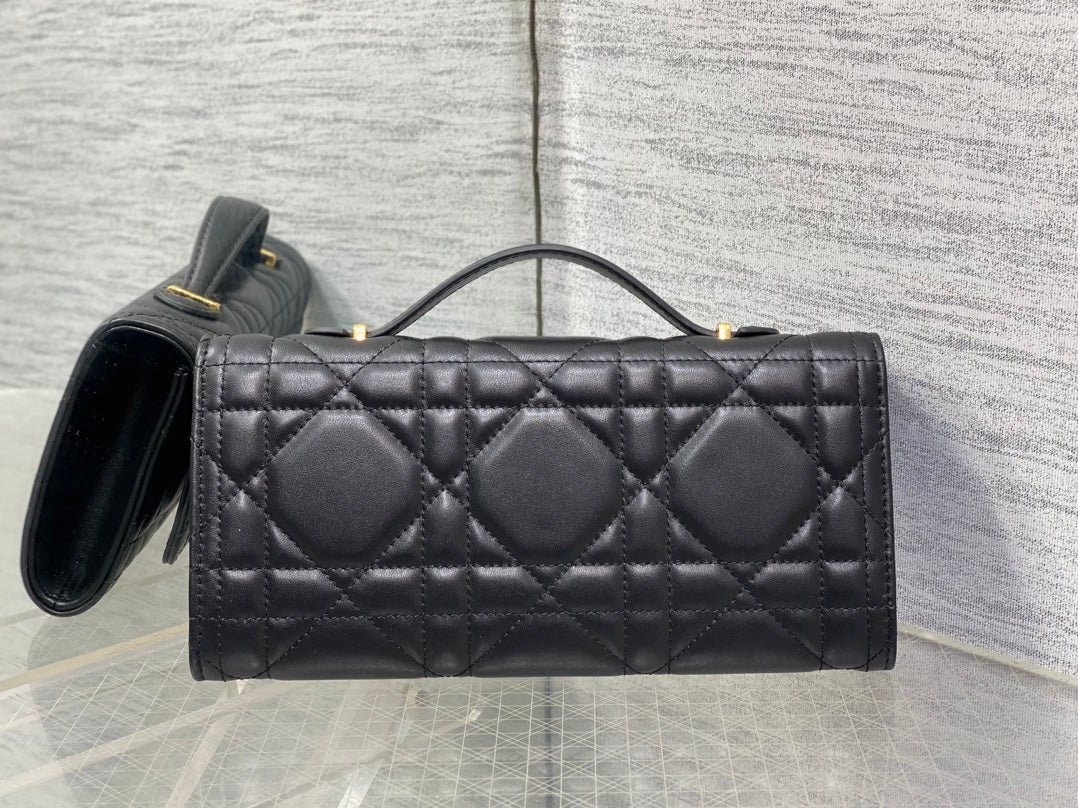 {Style No: 17R6WT3T} MISS CARO TOP HANDLE POUCH 24 IN BLACK MACROCANNAGE LAMBSKIN - Image 2