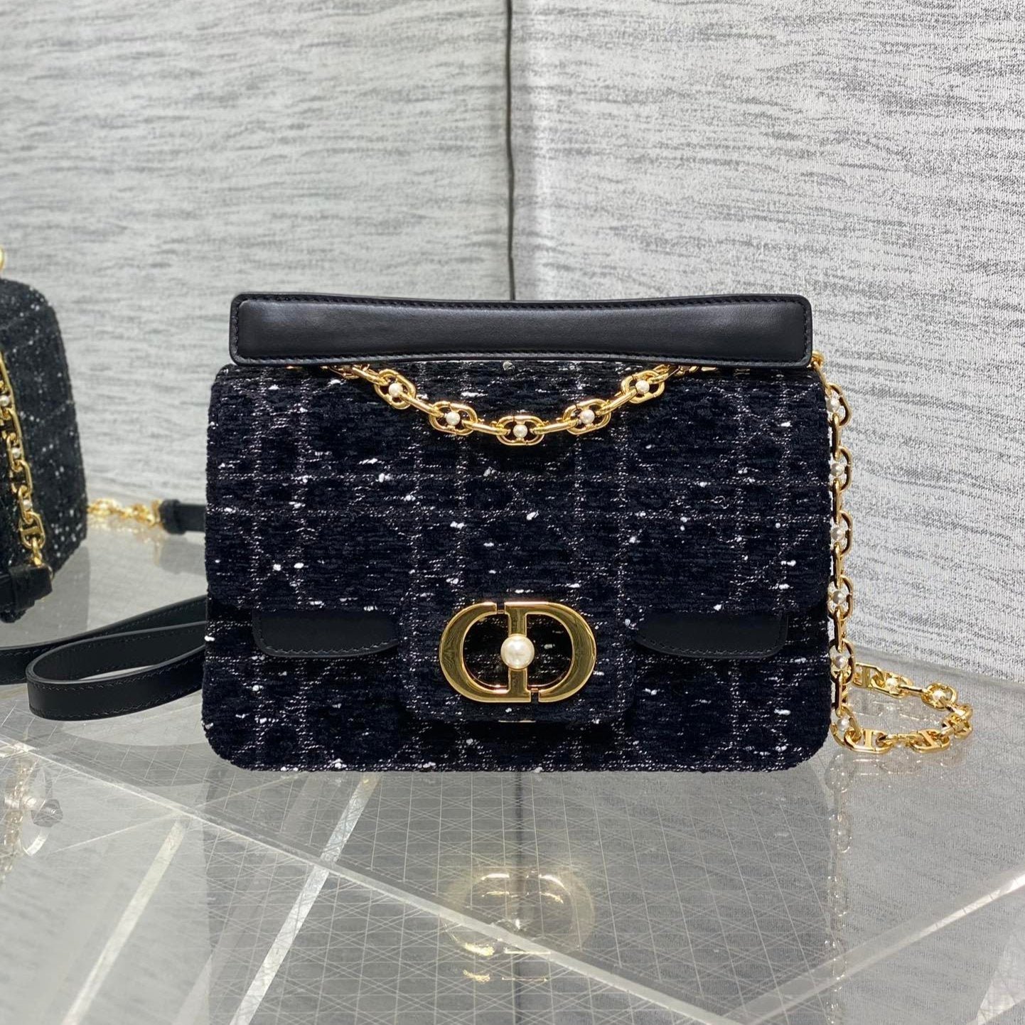 {Style No: RO2UIE16} SMALL 22 JOLIE TOP HANDLE BAG IN BLACK MIX WHITE CANNAGE TWEED