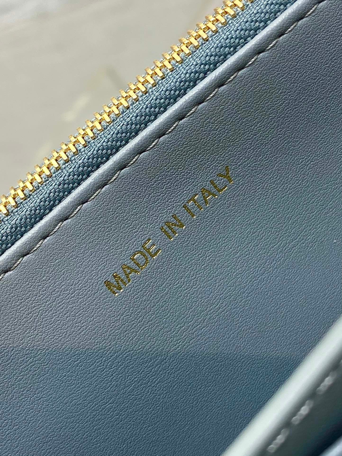 {Style No: BB4GCSGB} MISS CARO MINI BAG 17 IN OSLO GREY MACROCANNAGE LAMBSKIN - Image 3