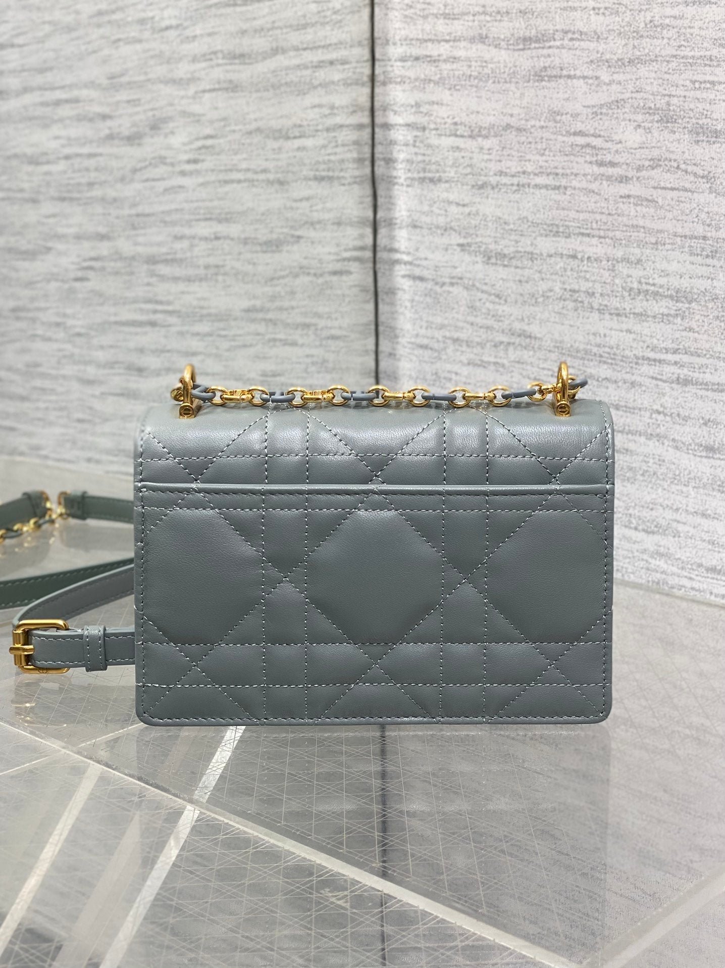 {Style No: BB4GCSGB} MISS CARO MINI BAG 17 IN OSLO GREY MACROCANNAGE LAMBSKIN - Image 6