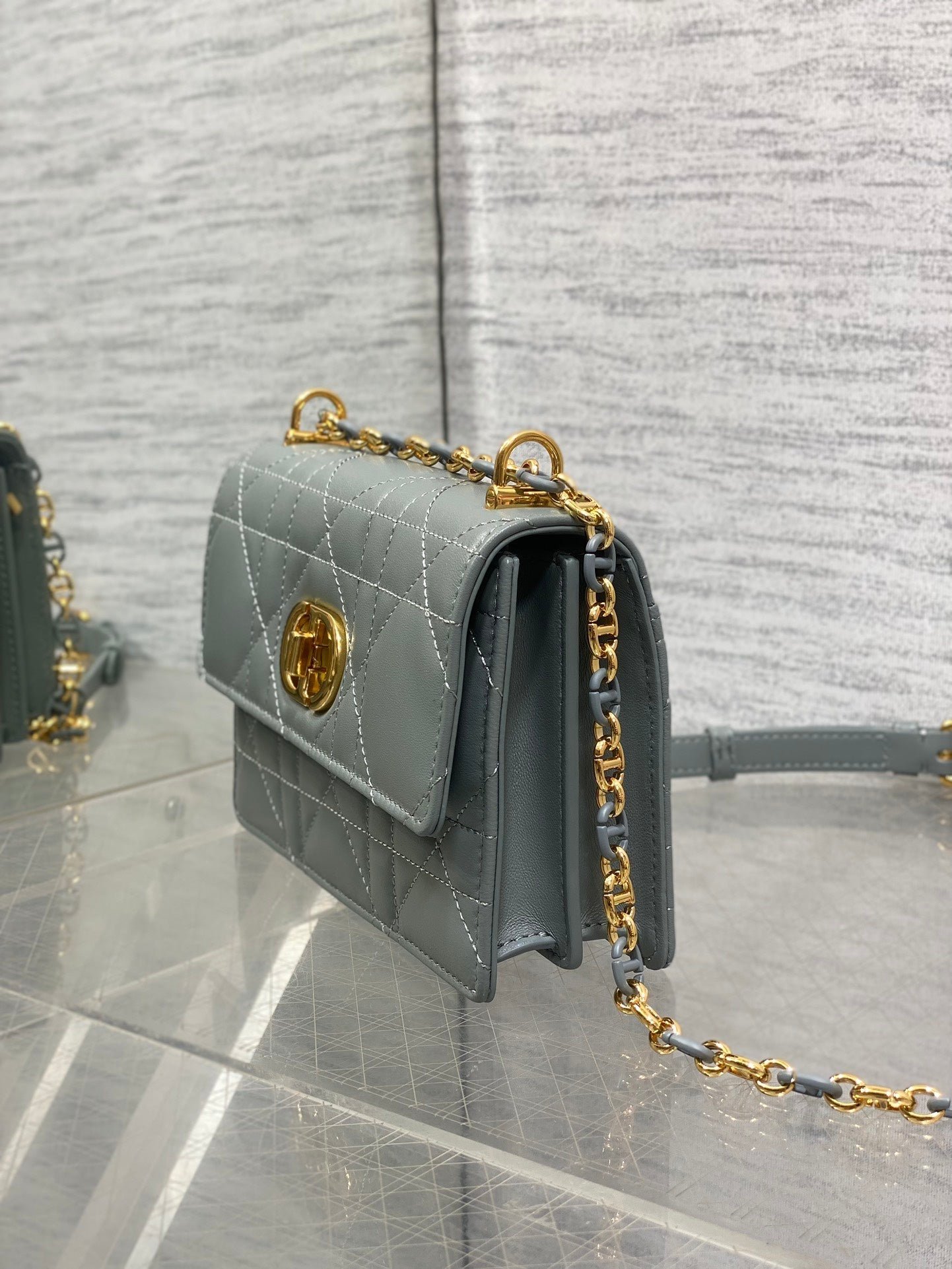 {Style No: BB4GCSGB} MISS CARO MINI BAG 17 IN OSLO GREY MACROCANNAGE LAMBSKIN - Image 9