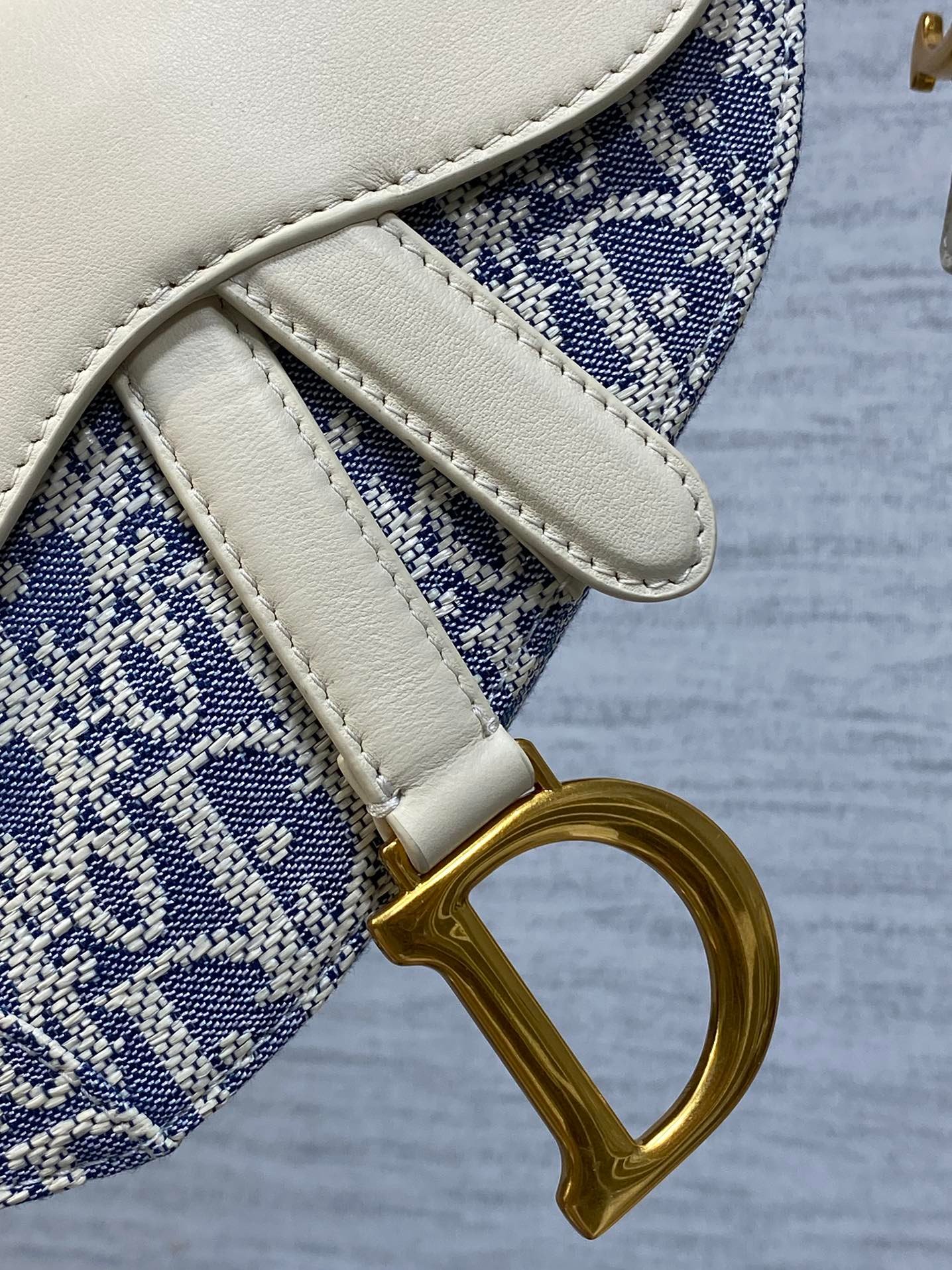 {Style No: Q1AY5EKG} DIOR 25S MINI SOFT SADDLE BAG 19 IN BLUE DIOR OBLIQUE CHAMBRAY AND IVORY SMOOTH CALFSKIN - Image 7