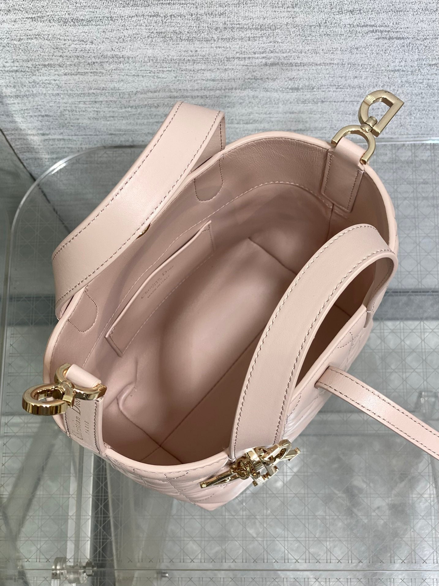{Style No: IVV3DEFE} DIOR 25S ALWAYS MINI BAG 16 IN LIGHT PINK MACROCANNAGE CALFSKIN GOLD HARDWARE - Image 5