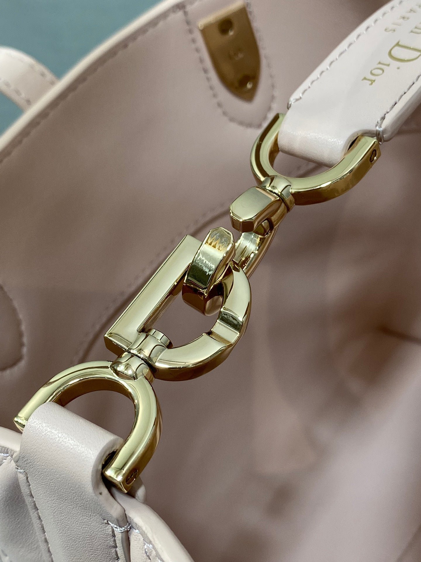 {Style No: IVV3DEFE} DIOR 25S ALWAYS MINI BAG 16 IN LIGHT PINK MACROCANNAGE CALFSKIN GOLD HARDWARE - Image 7