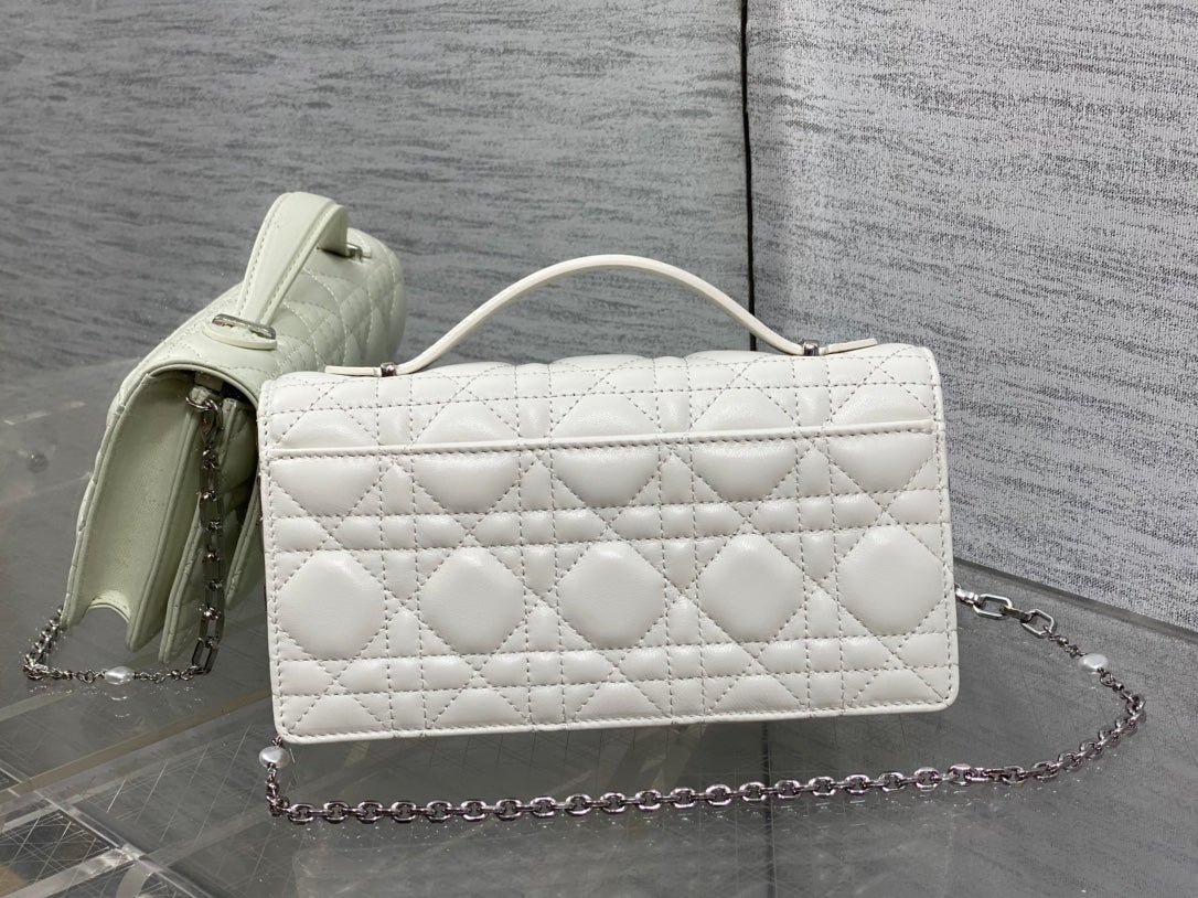{Style No: KKOHKA9L} DIOR 25S DIOR TALK PHONE POUCH 21 IN WHITE CANNAGE LAMBSKIN SILVER HARDWRE - Image 2