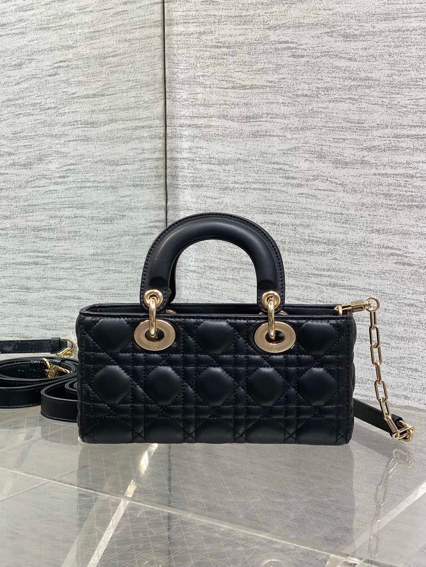 {Style No: D289M1HR} DIOR 25S SMALL LADY D‑JOY BAG 22 IN BLACK CALFSKIN GOLD HARDWARE - Image 3