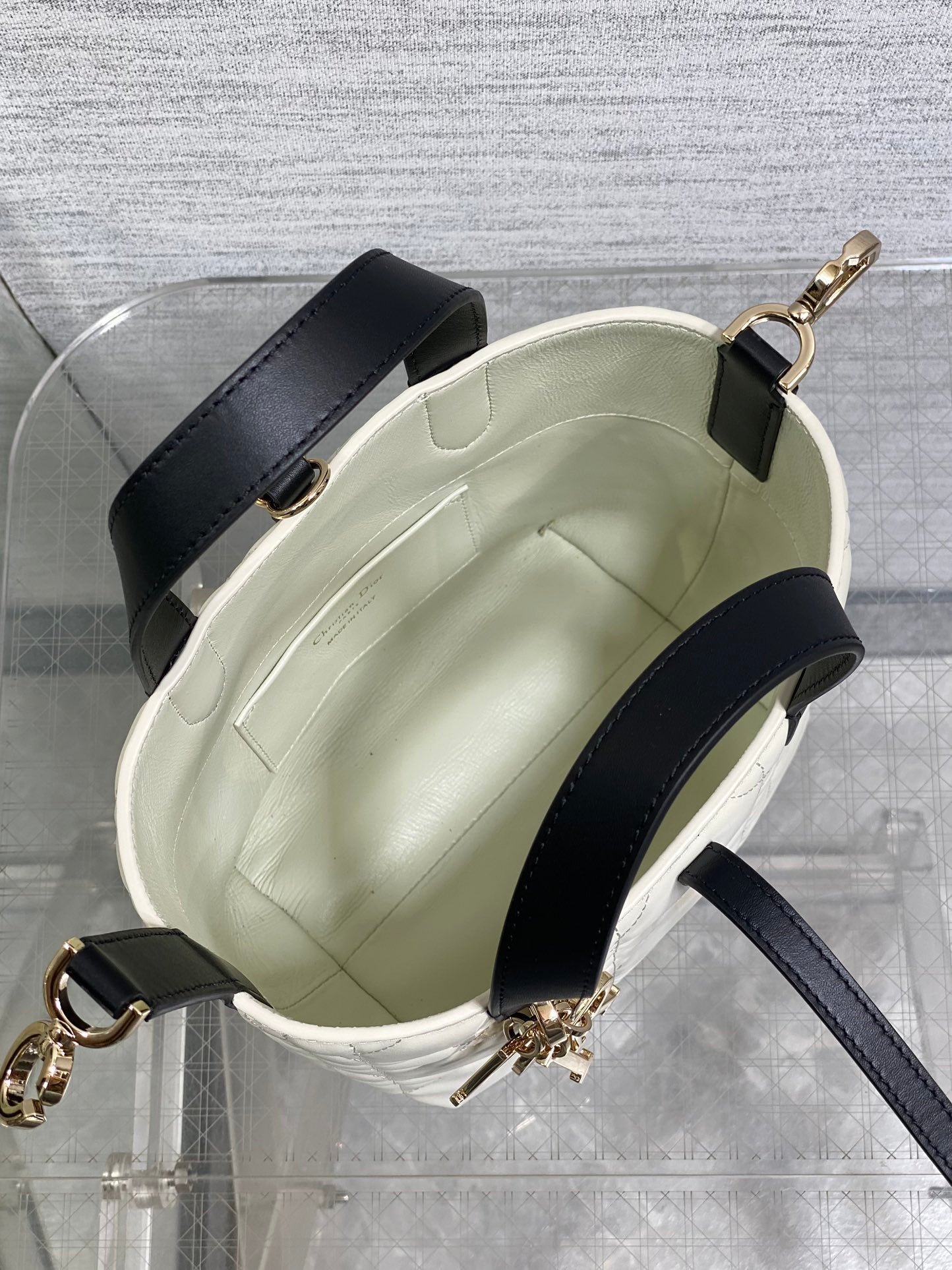 {Style No: 1HULZLJH} DIOR 25S TOUJOURS VERTICAL NANO TOTE BAG 18 IN IVORY BLACK MACROCANNAGE CALFSKIN - Image 6