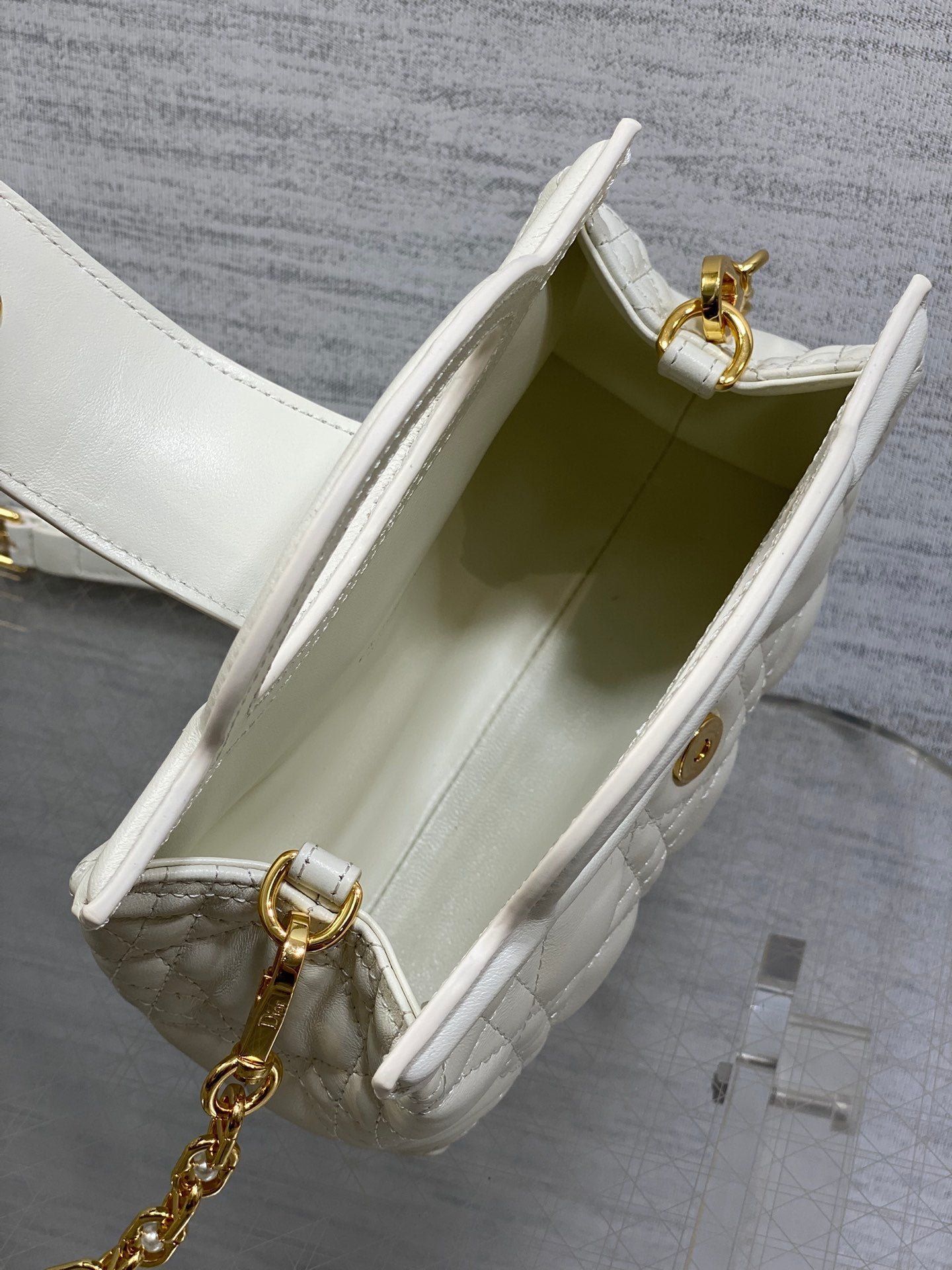 {Style No: FY2SD716} DIOR 25S JOLIE TOP HANDLE MINI BAG 18 IN WHITE CALFSKIN GOLD HARDWARE - Image 6