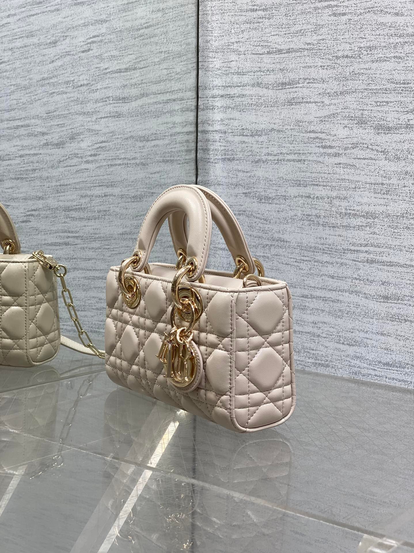 {Style No: HBD3Q6GZ} DIOR 25S MICRO LADY D-JOY 19 IN BEIGE CALFSKIN GOLD HARDWRE - Image 6
