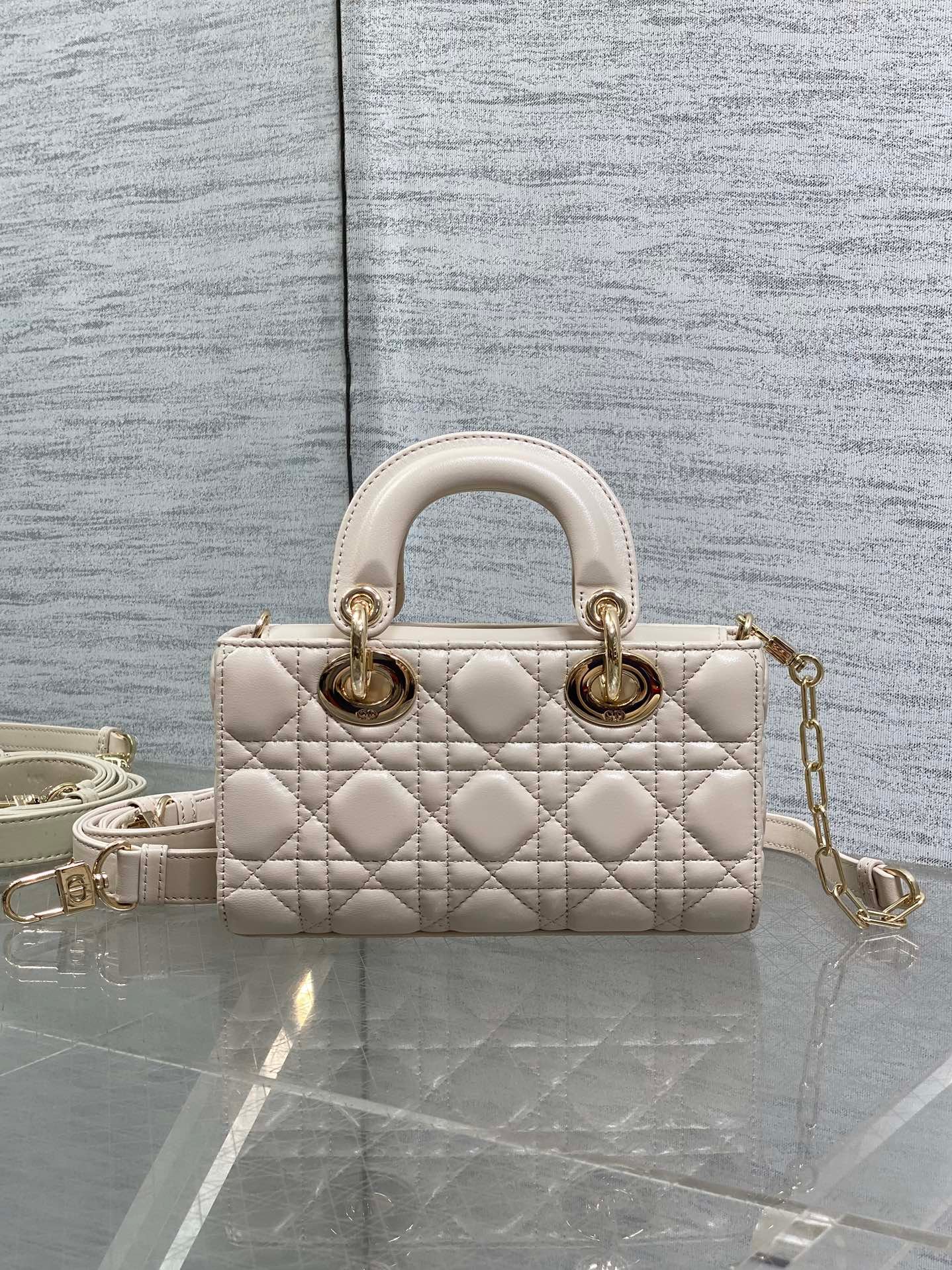 {Style No: HBD3Q6GZ} DIOR 25S MICRO LADY D-JOY 19 IN BEIGE CALFSKIN GOLD HARDWRE - Image 3