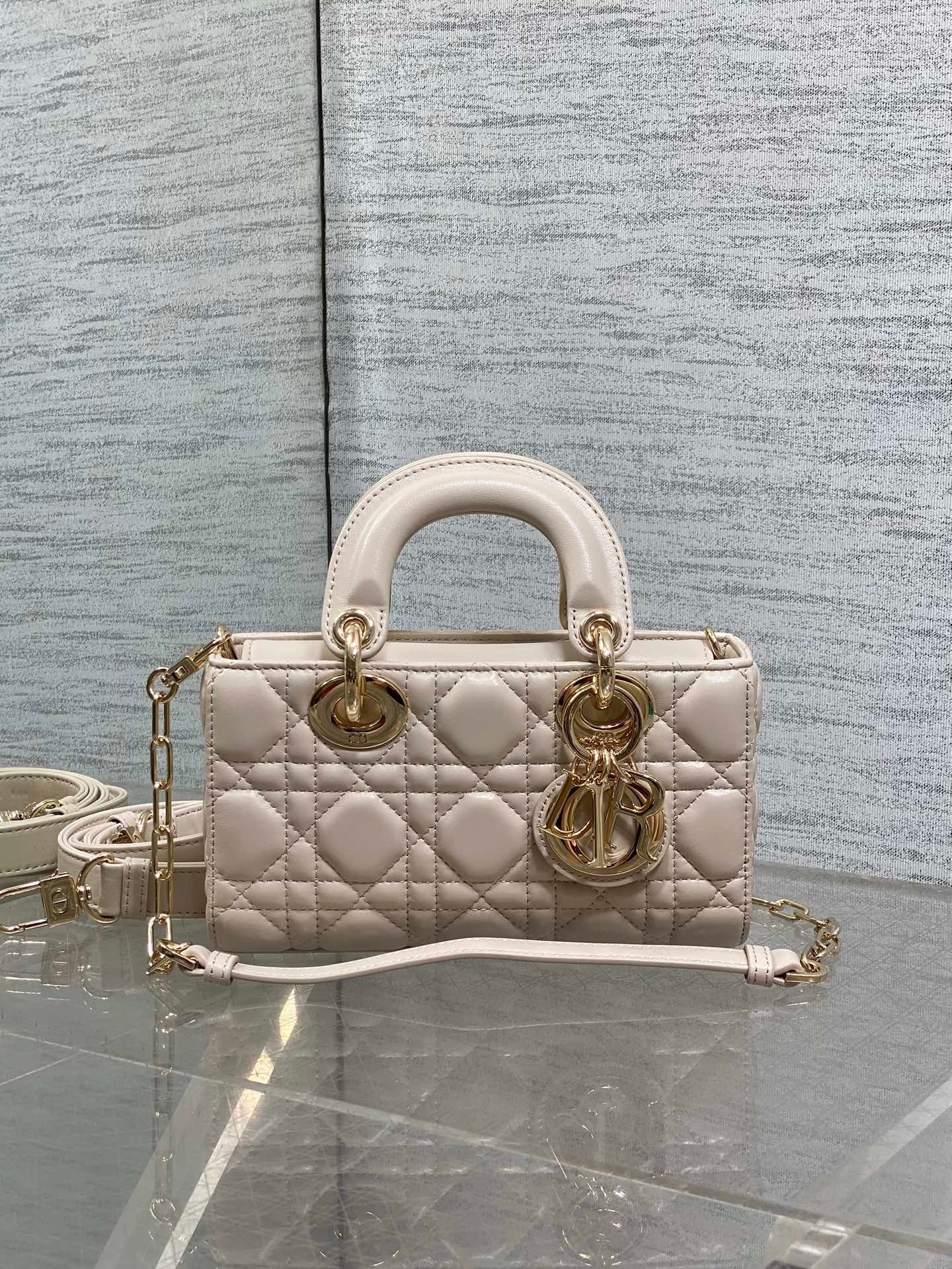 {Style No: HBD3Q6GZ} DIOR 25S MICRO LADY D-JOY 19 IN BEIGE CALFSKIN GOLD HARDWRE - Image 2