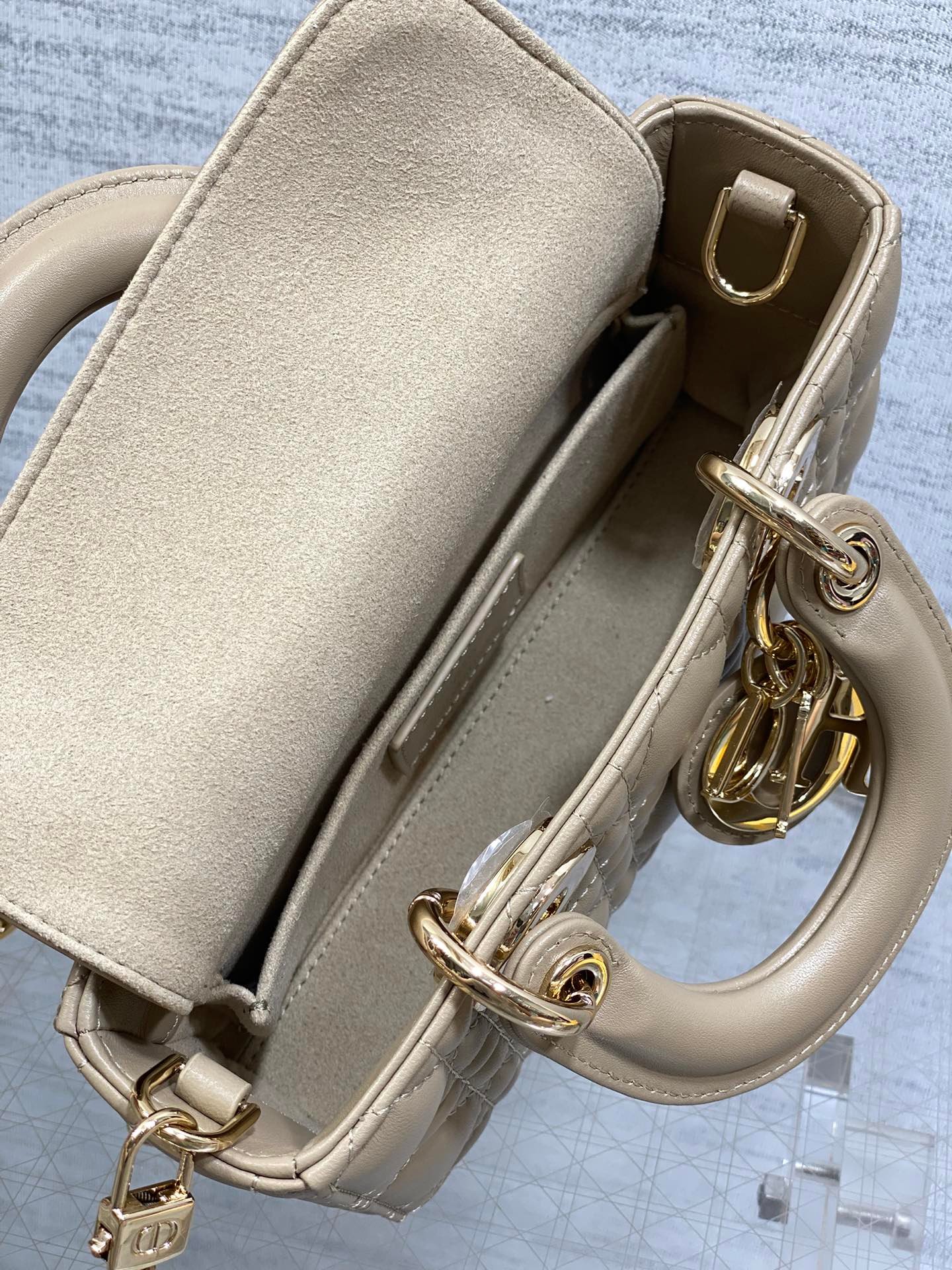 {Style No: JMTTOSGP} DIOR 25S SMALL LADY D‑JOY BAG 19 IN DARK BEIGE CANNAGE CALFSKIN GOLD HARDWRE - Image 5