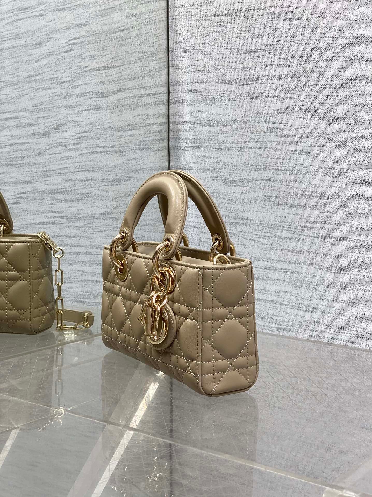 {Style No: JMTTOSGP} DIOR 25S SMALL LADY D‑JOY BAG 19 IN DARK BEIGE CANNAGE CALFSKIN GOLD HARDWRE - Image 4