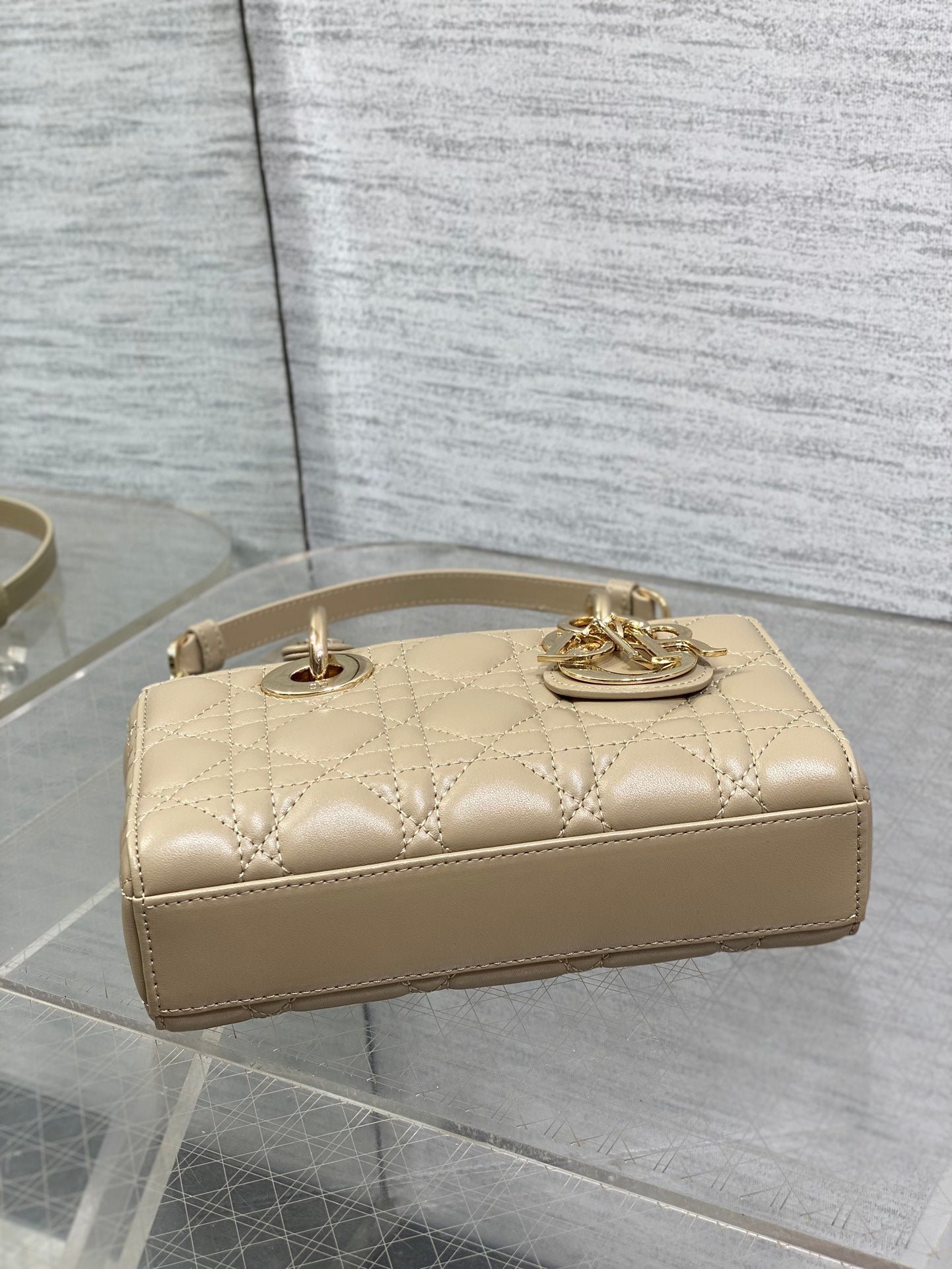 {Style No: JMTTOSGP} DIOR 25S SMALL LADY D‑JOY BAG 19 IN DARK BEIGE CANNAGE CALFSKIN GOLD HARDWRE - Image 8