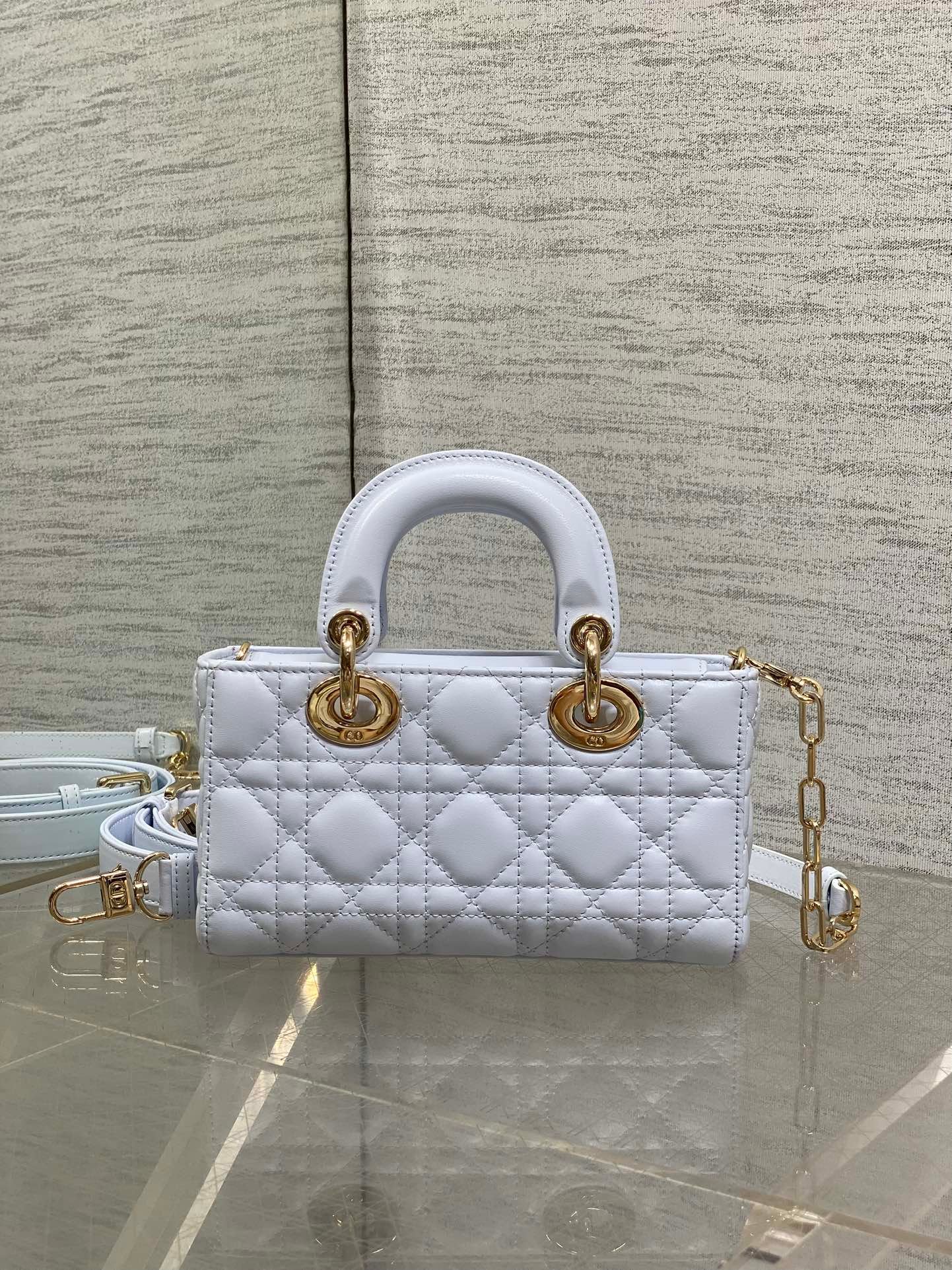 {Style No: CRXQYPJL} DIOR 25S SMALL LADY D‑JOY BAG 19 IN LIGHT BLUE CANNAGE CALFSKIN GOLD HARDWRE - Image 2