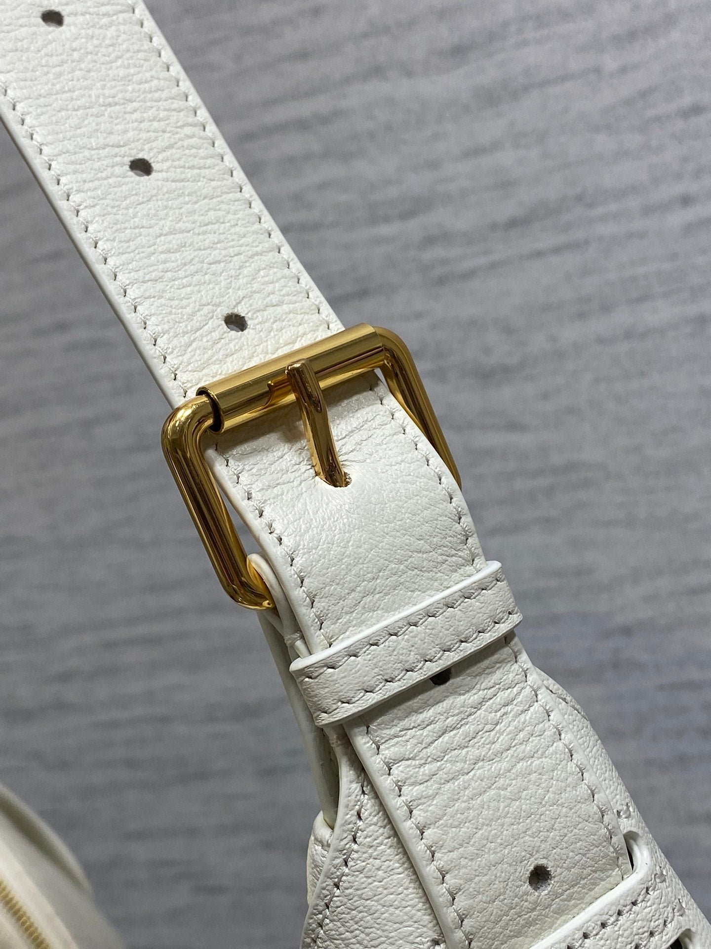{Style No: VPL3E4QR} DIOR 25S VOYAGE BAG 34 IN IVORY FLAT MACROCANNAGE GRAINED CALFSKIN - Image 6
