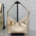 {Style No: 59LVAGMI} DIOR 25S SMALL VOYAGE BAG 23 IN POWDER BEIGE FLAT MACROCANNAGE GRAINED CALFSKIN
