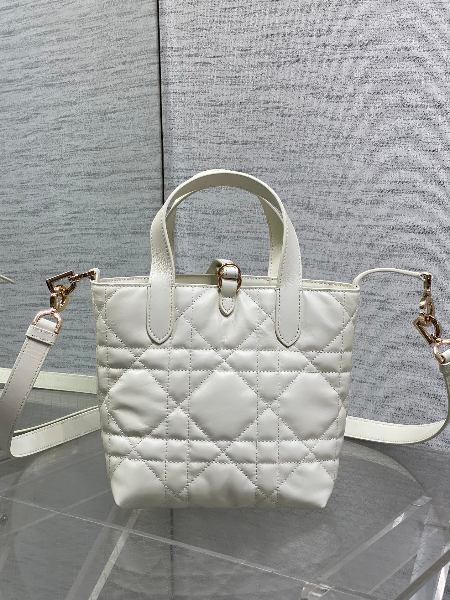 {Style No: YB3MM5CQ} DIOR 25S TOUJOURS VERTICAL TOTE BAG 18 IN IVORY CALFSKIN WITH CHARM BRACELET STRAP - Image 3