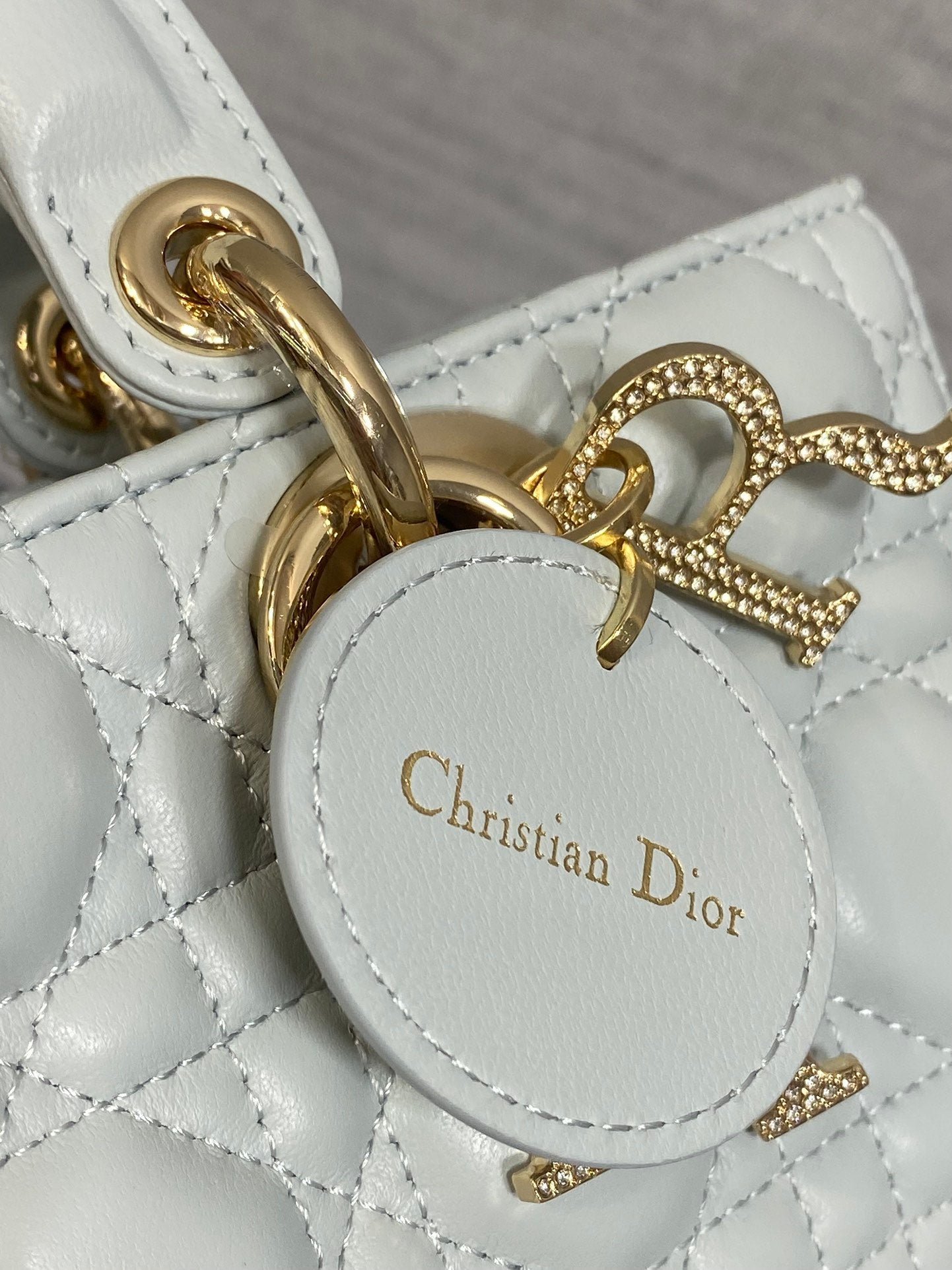 {Style No: 2F1A5TZL} DIOR 25S SMALL LADY D‑JOY BAG 22 IN SHIRT BLUE CALFSKIN GOLD HARDWRE - Image 7