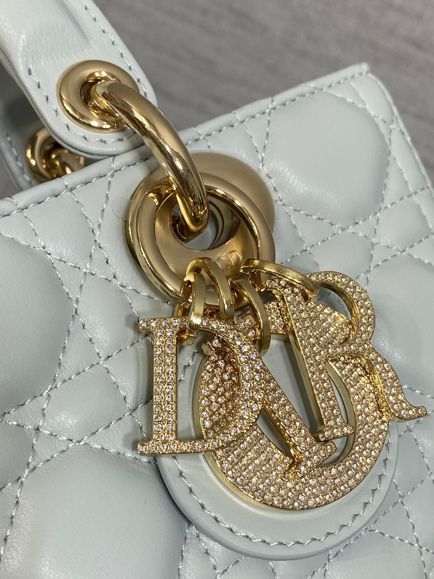 {Style No: 2F1A5TZL} DIOR 25S SMALL LADY D‑JOY BAG 22 IN SHIRT BLUE CALFSKIN GOLD HARDWRE - Image 4