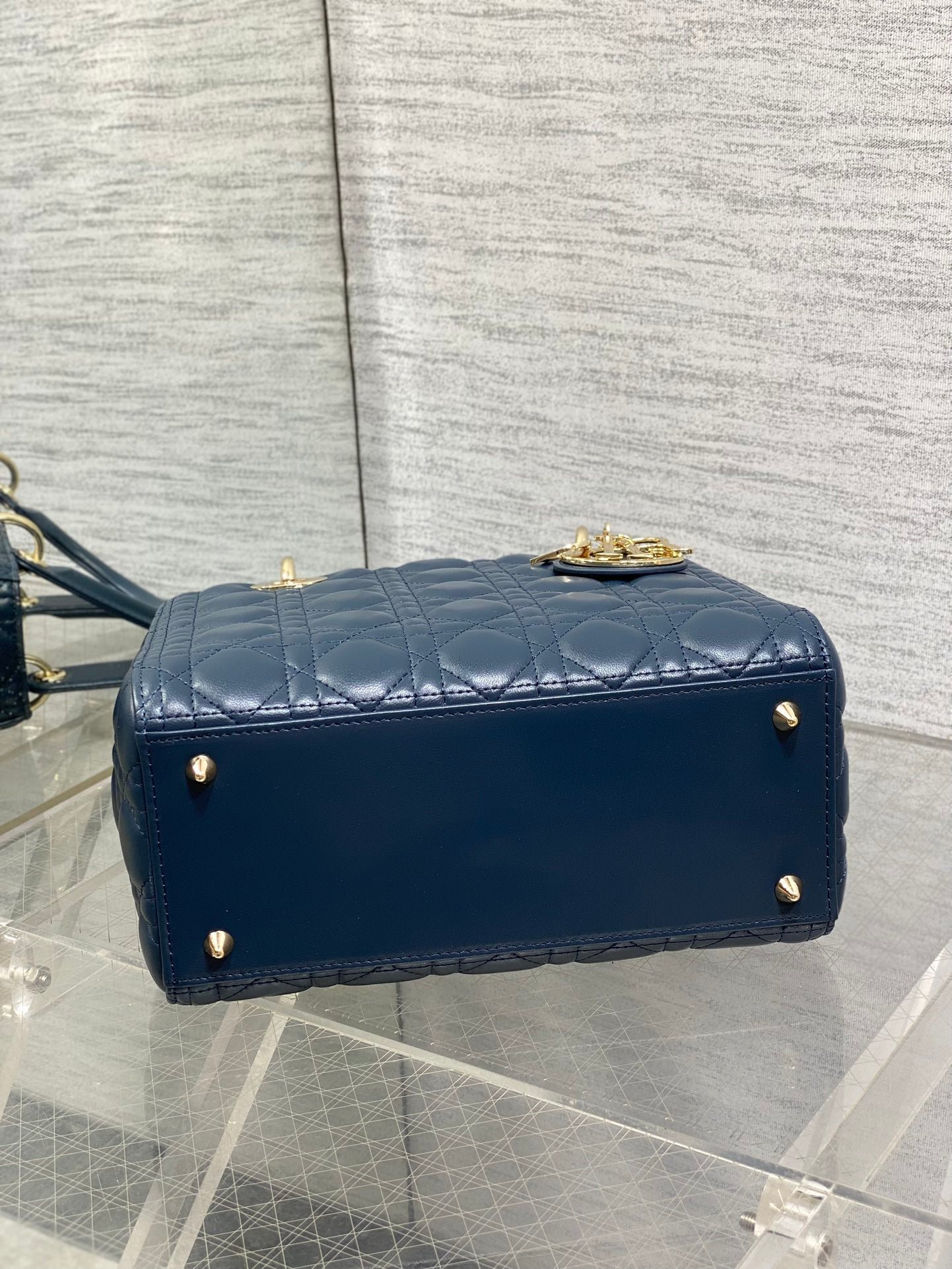 {Style No: IYG8FDT8} DIOR 25S MEDIUM LADY BAG 24 IN DEEP OCEAN BLUE CALFSKIN GOLD HARDWARE - Image 8