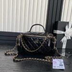 {Style No: 8D7RQJ5E} MEDIUM CAMERA BAG 23 IN BLACK LAMBSKIN GOLD HARDWARE