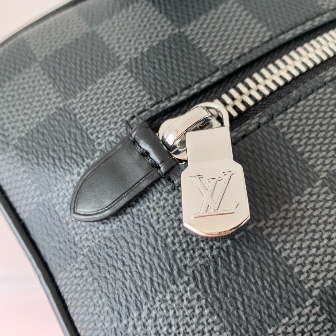 {Style No: CI3WB1JI} LOCKER DOPP KIT 23 IN GREY BLACK DAMIER GRAPHITE CANVAS - Image 5