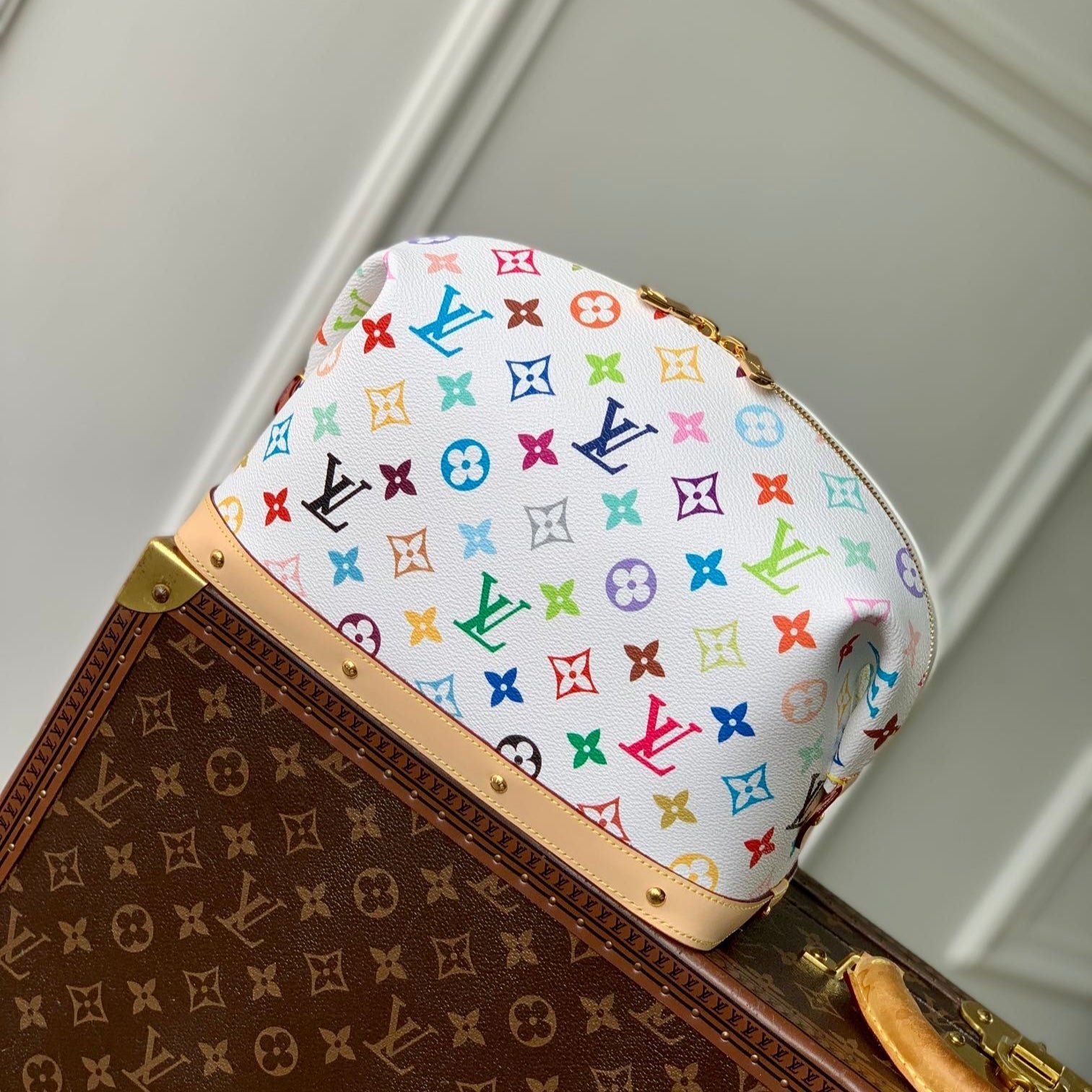 {Style No: B96XQKEZ} COSMETIC POUCH GM 27 IN MULTICOLOR MONOGRAM CANVAS