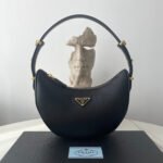 {Style No: HOWJLK6N} PRA ARQUÉ 22 SHOULDER BAG IN BLACK LEATHER