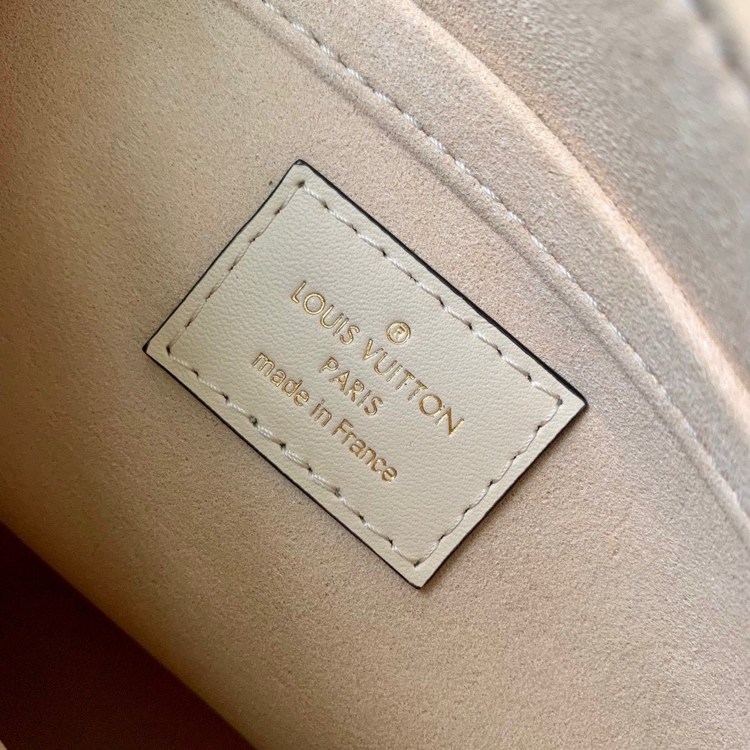 {Style No: VZ54FJWI} ONTHEGO EAST WEST BAG 25 IN BEIGE MONOGRAM EMBOSSED COWHIDE - Image 2