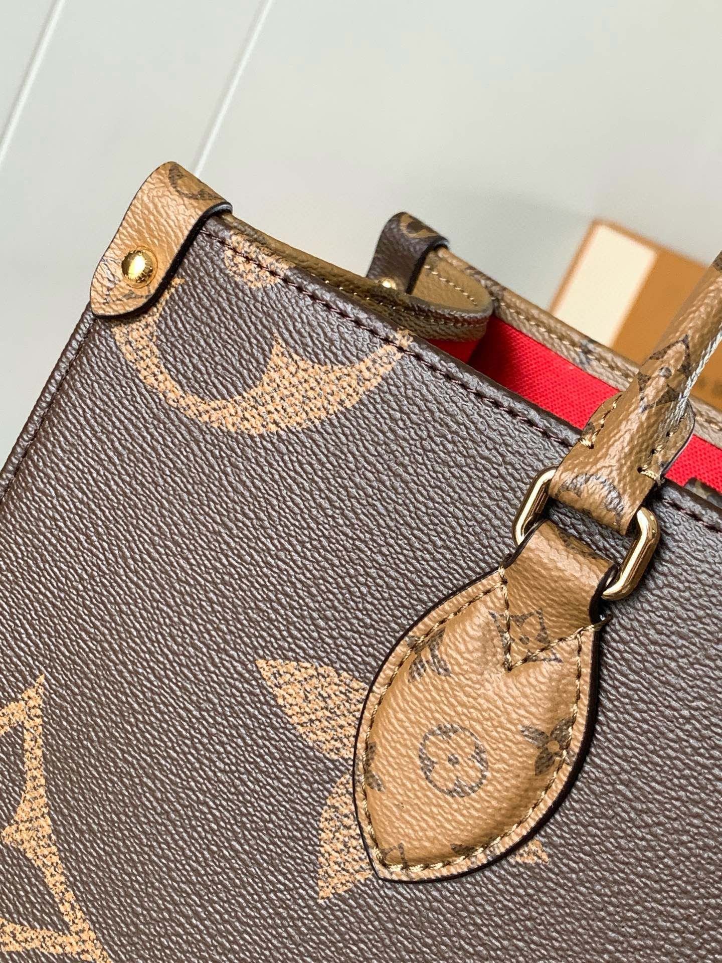 {Style No: XHS9BIKO} ONTHEGO MM 35CM MONOGRAM GIANT CANVAS - Image 6