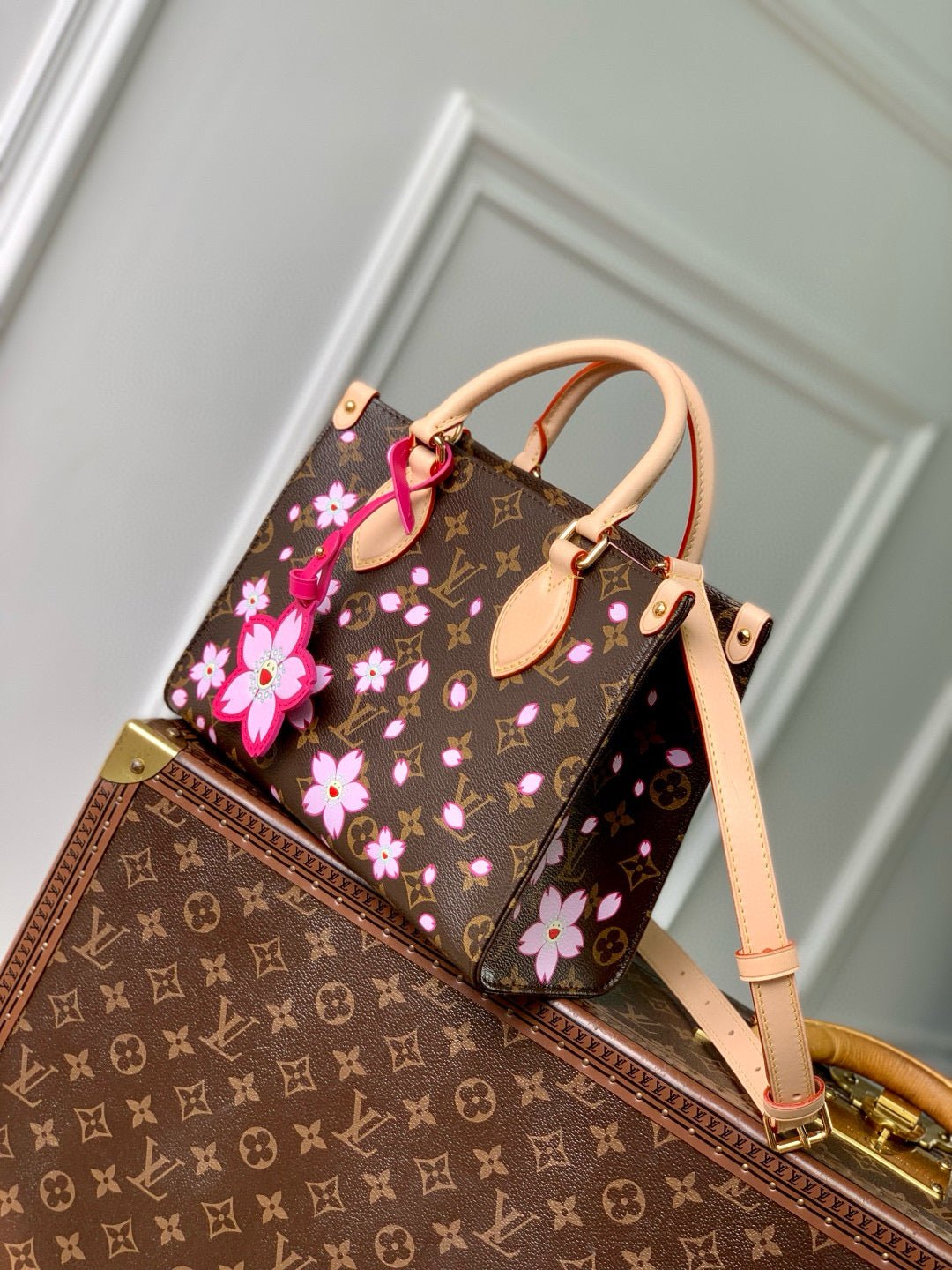 {Style No: TKU4F3DD} ONTHEGO PM CHERRY BLOSSOM IN SAKURA BROWN MONOGRAM COATED CANVAS - Image 2