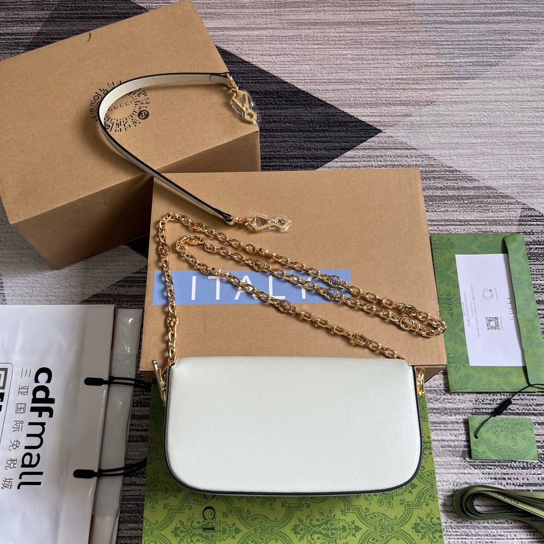 {Style No: FRRGMWBS} DIAMOND HORSEBIT SHOULDER BAG 24 IN WHITE CALFSKIN GOLD HARDWARE - Image 6