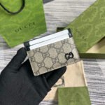 {Style No: EQYXTRWP} GG CARD CASE 11 WITH GG DETAIL IN BEIGE BROWN CALFSKIN