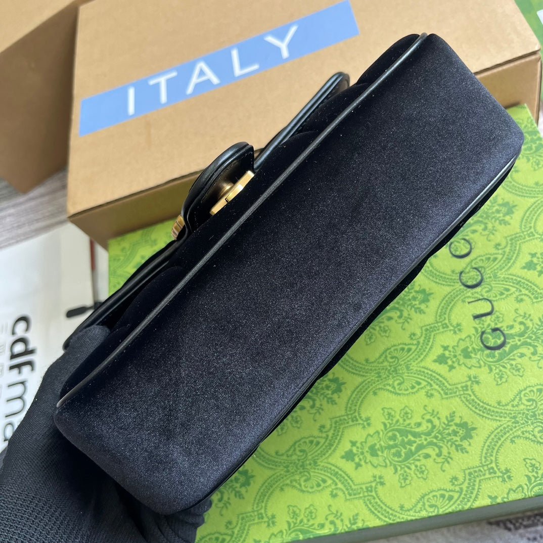 {Style No: D13W44XF} GG MARMONT MINI 22 BAG IN BLACK VELVET - Image 9