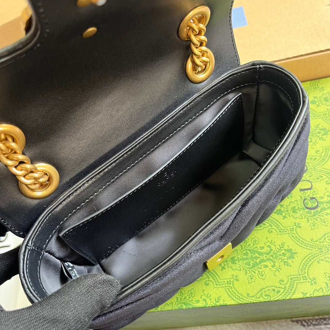 {Style No: D13W44XF} GG MARMONT MINI 22 BAG IN BLACK VELVET - Image 7