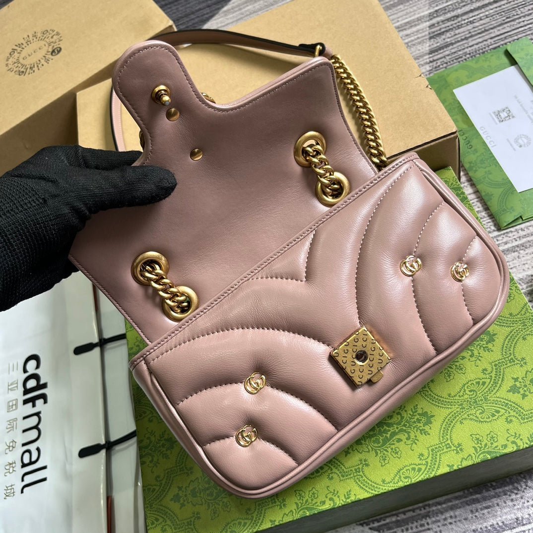 {Style No: YTUWW4Y3} GG MARMONT SMALL 22 BAG IN HOT PINK LAMBSKIN - Image 4