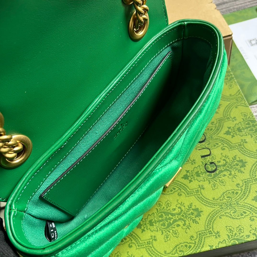 {Style No: 6PIQ3O9E} GG MARMONT MINI 22 BAG IN COOL GREEN VELVET - Image 6