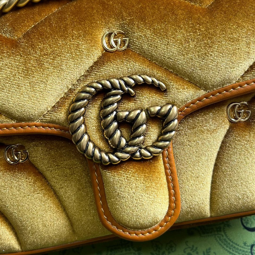 {Style No: 2TH7D9AR} GG MARMONT MINI 22 BAG IN GOLDEN VELVET - Image 5
