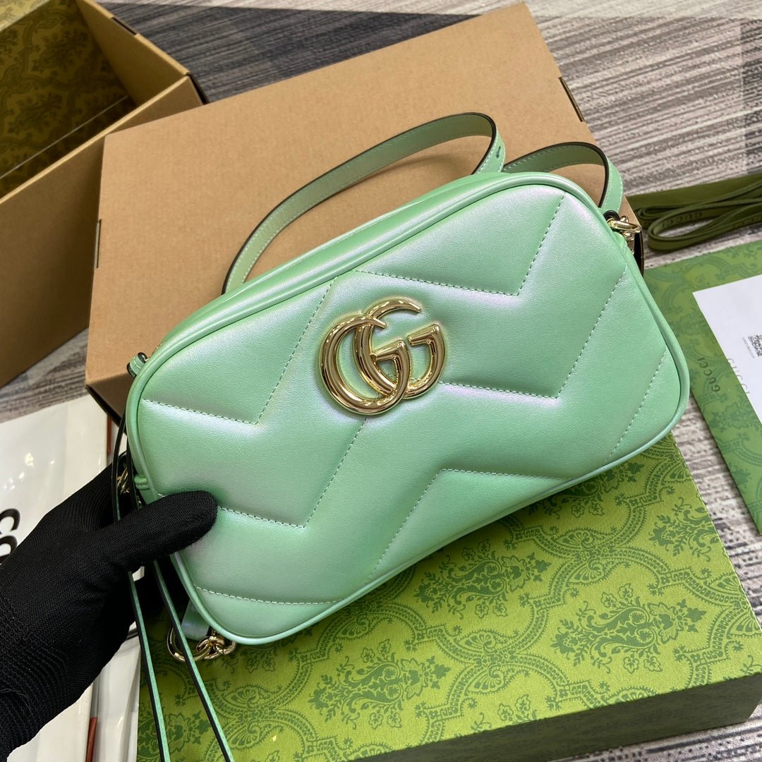 {Style No: S11ZZM2Z} GG MARMONT 24 SMALL MATELASSÉ SHOULDER BAG GREEN IRIDESCENT CALFSKIN - Image 2