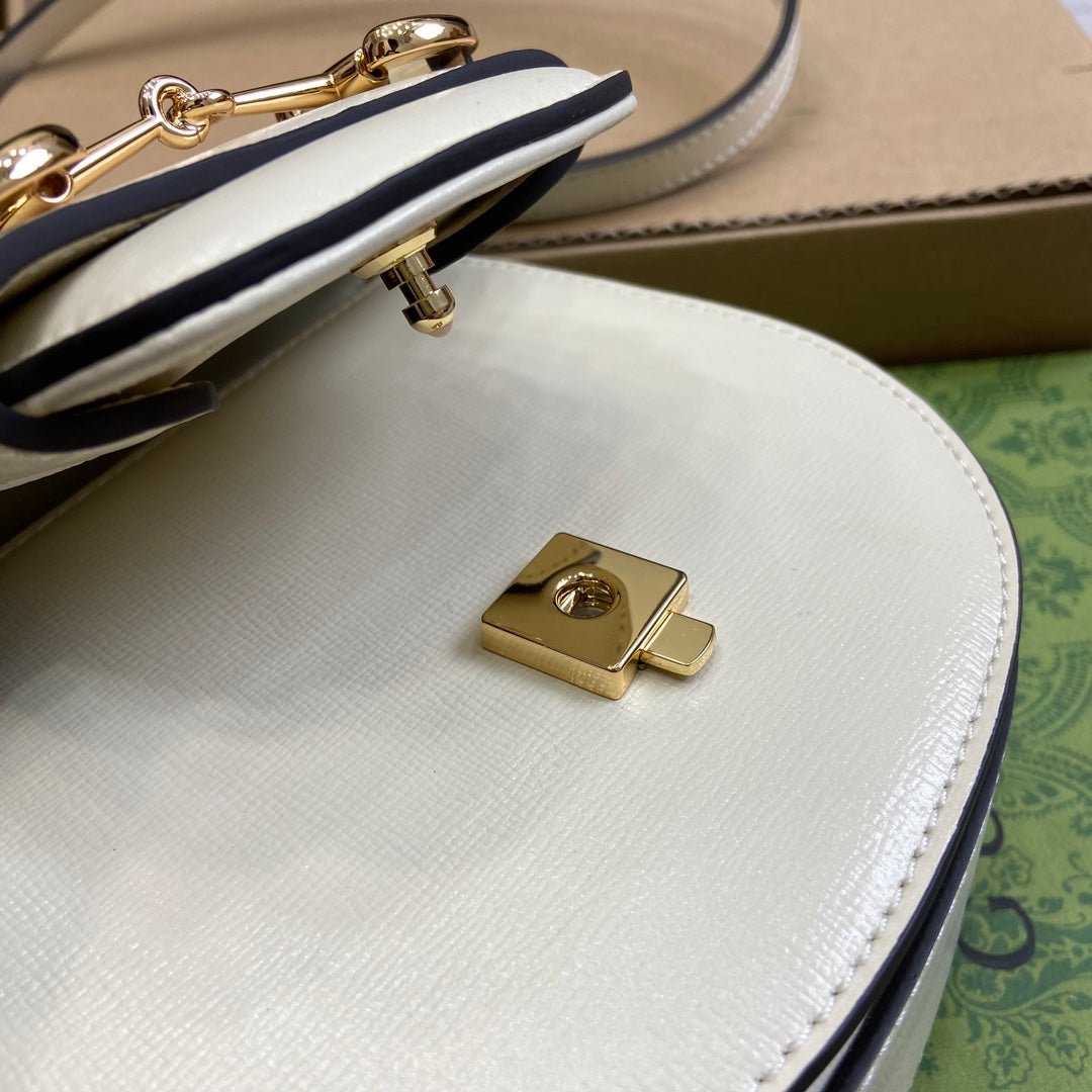 {Style No: FT5VHHED} HORSEBIT 1955 MINI TOP HANDLE BAG 18 IN WHITE CALFSKIN GOLD HARDWARE - Image 4