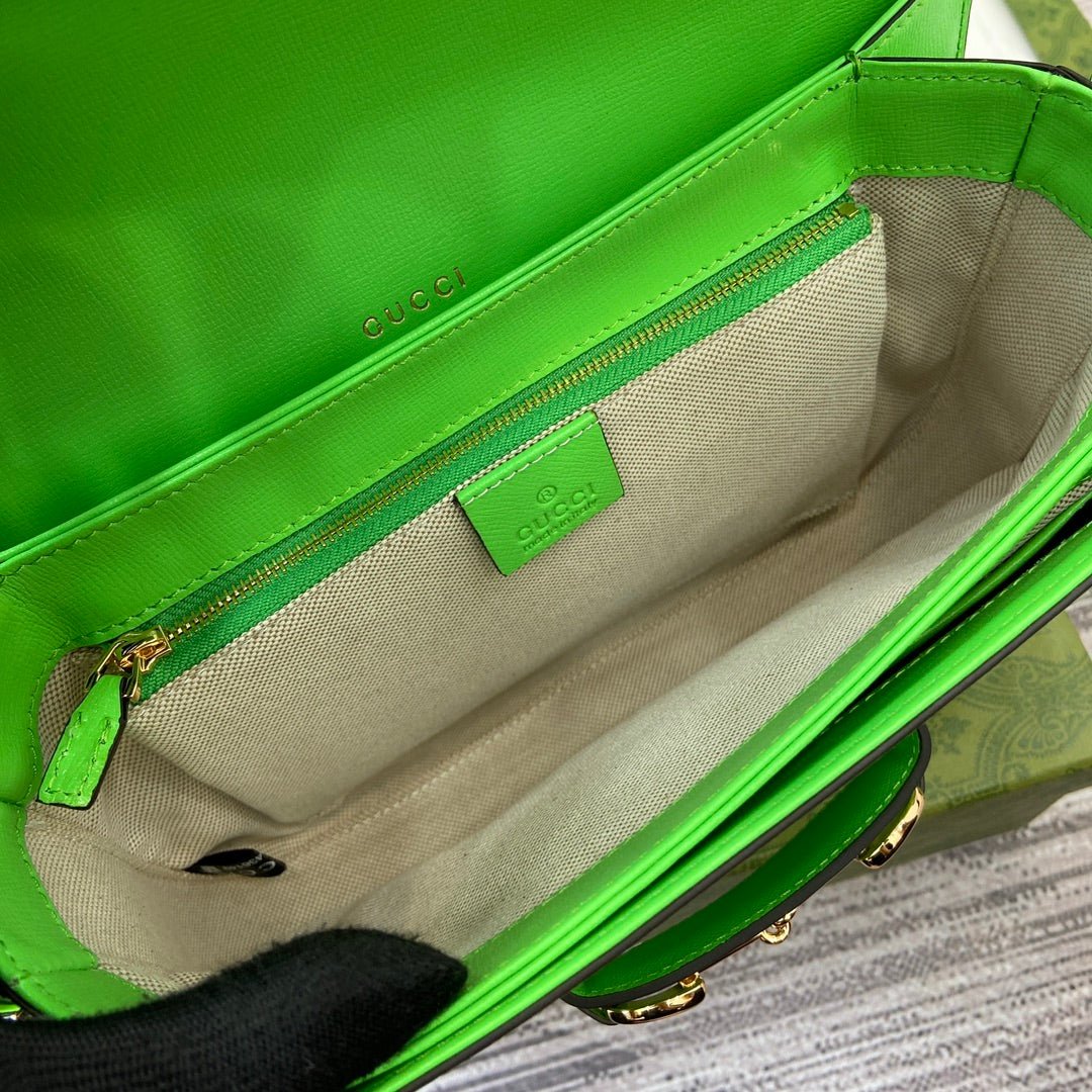 {Style No: 8OALWU7F} HORSEBIT 1955 SHOULDER BAG 25 IN THYME GREEN LAMBSKIN GOLD HARDWARE - Image 4