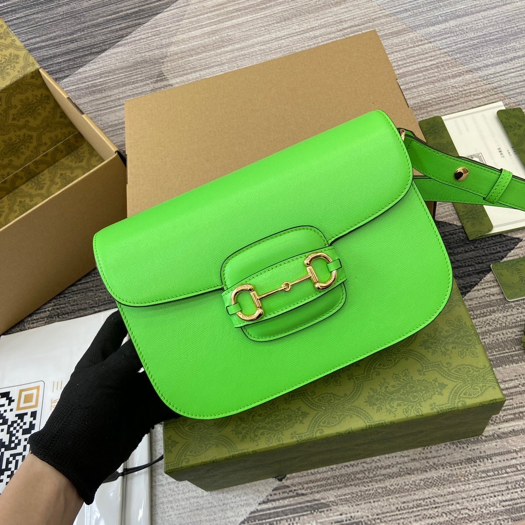 {Style No: 8OALWU7F} HORSEBIT 1955 SHOULDER BAG 25 IN THYME GREEN LAMBSKIN GOLD HARDWARE - Image 2