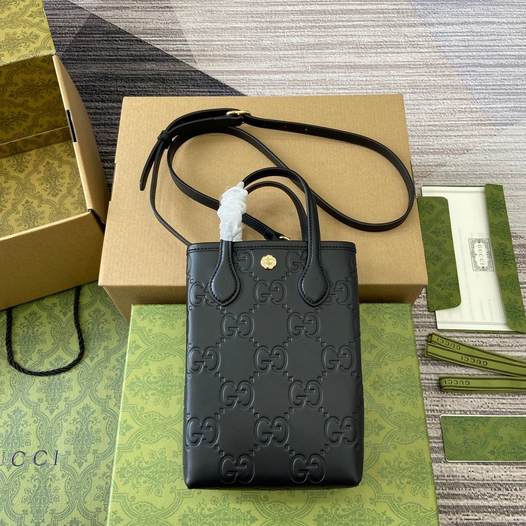 {Style No: X9APXVTW} GG 20 SUPER MINI BAG WITH STRAP IN BLACK CALFSKIN