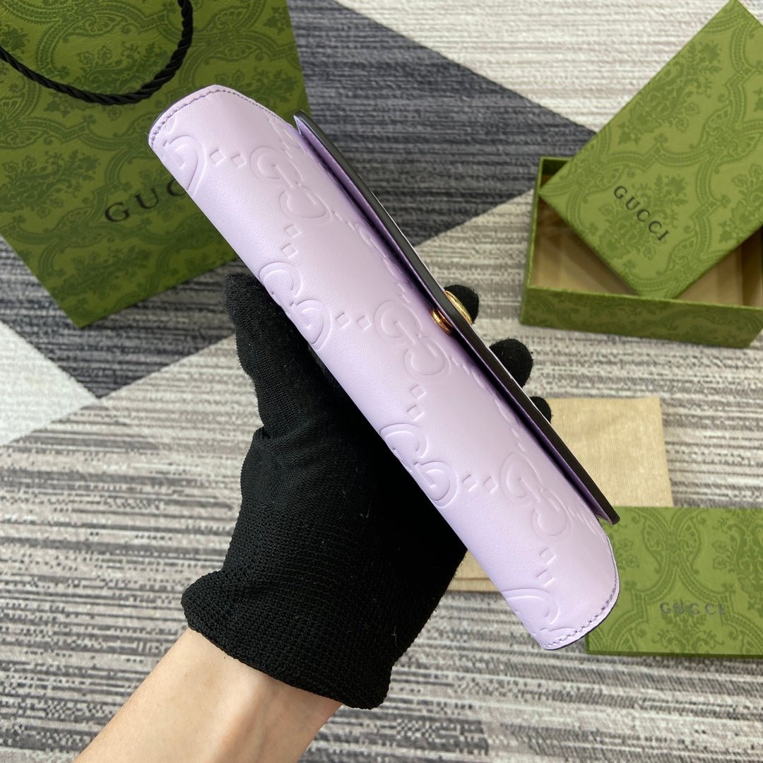 {Style No: NZBMNVKP} CONTINENTAL WALLET 19 IN LIGHT VIOLET EMBOSSED CALFSKIN GOLD HARDWARE - Image 5