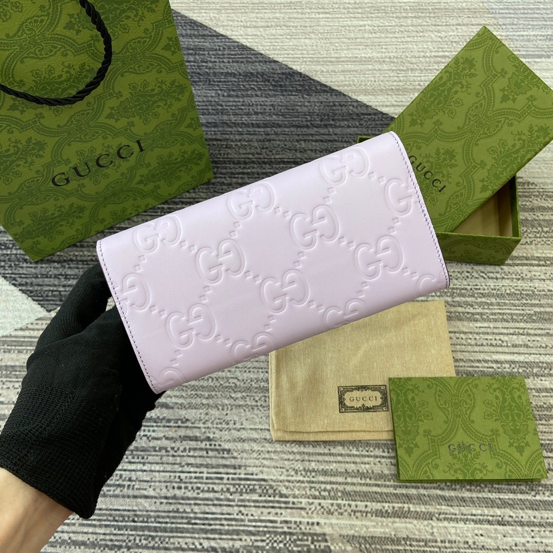 {Style No: NZBMNVKP} CONTINENTAL WALLET 19 IN LIGHT VIOLET EMBOSSED CALFSKIN GOLD HARDWARE - Image 6