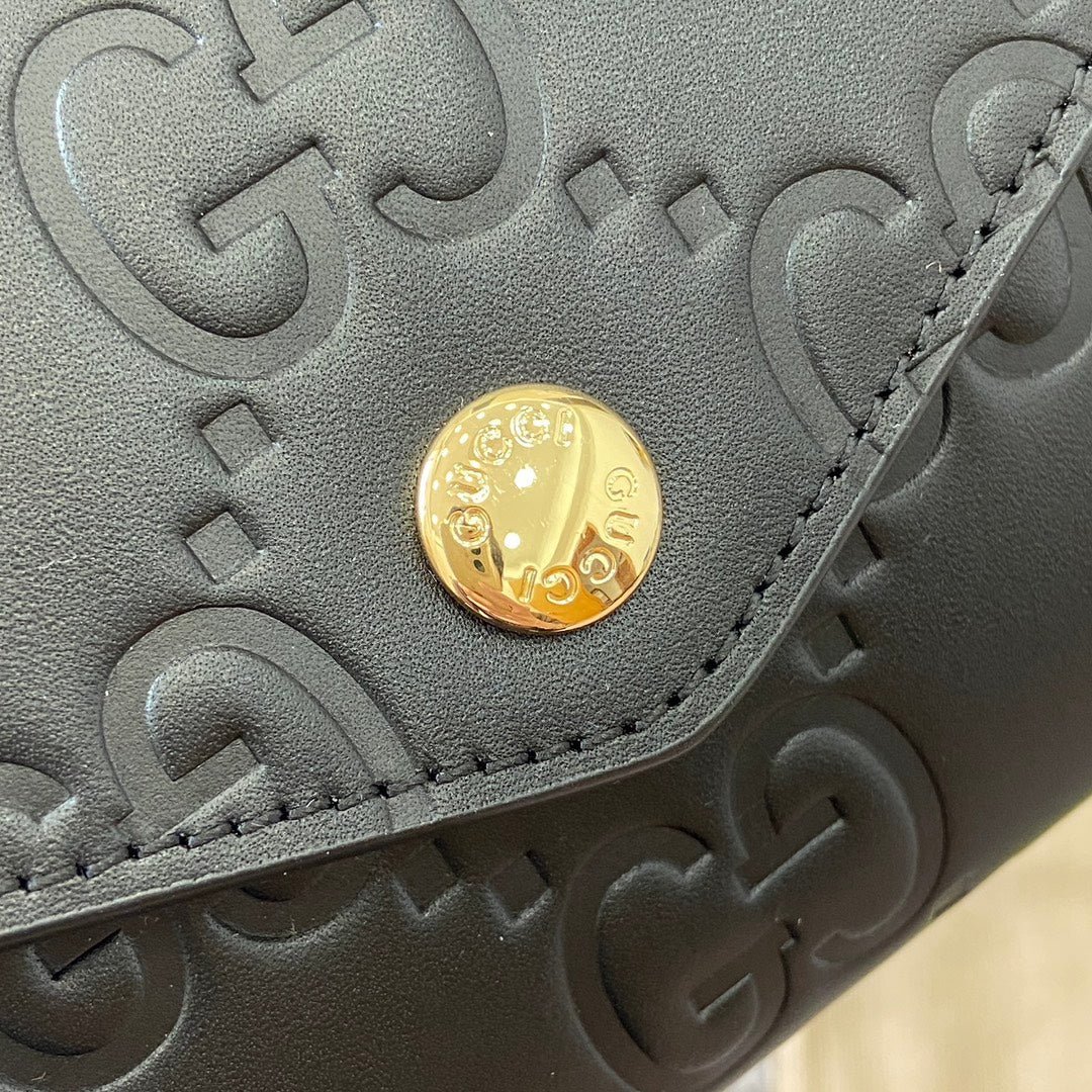 {Style No: N2L7UIEN} CONTINENTAL WALLET 19 IN BLACK EMBOSSED CALFSKIN GOLD HARDWARE - Image 6