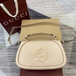 {Style No: 1AXVJ2G8} BLONDIE MEDIUM SHOULDER BAG 32 IN BEIGE CALFSKIN GOLD HARDWARE