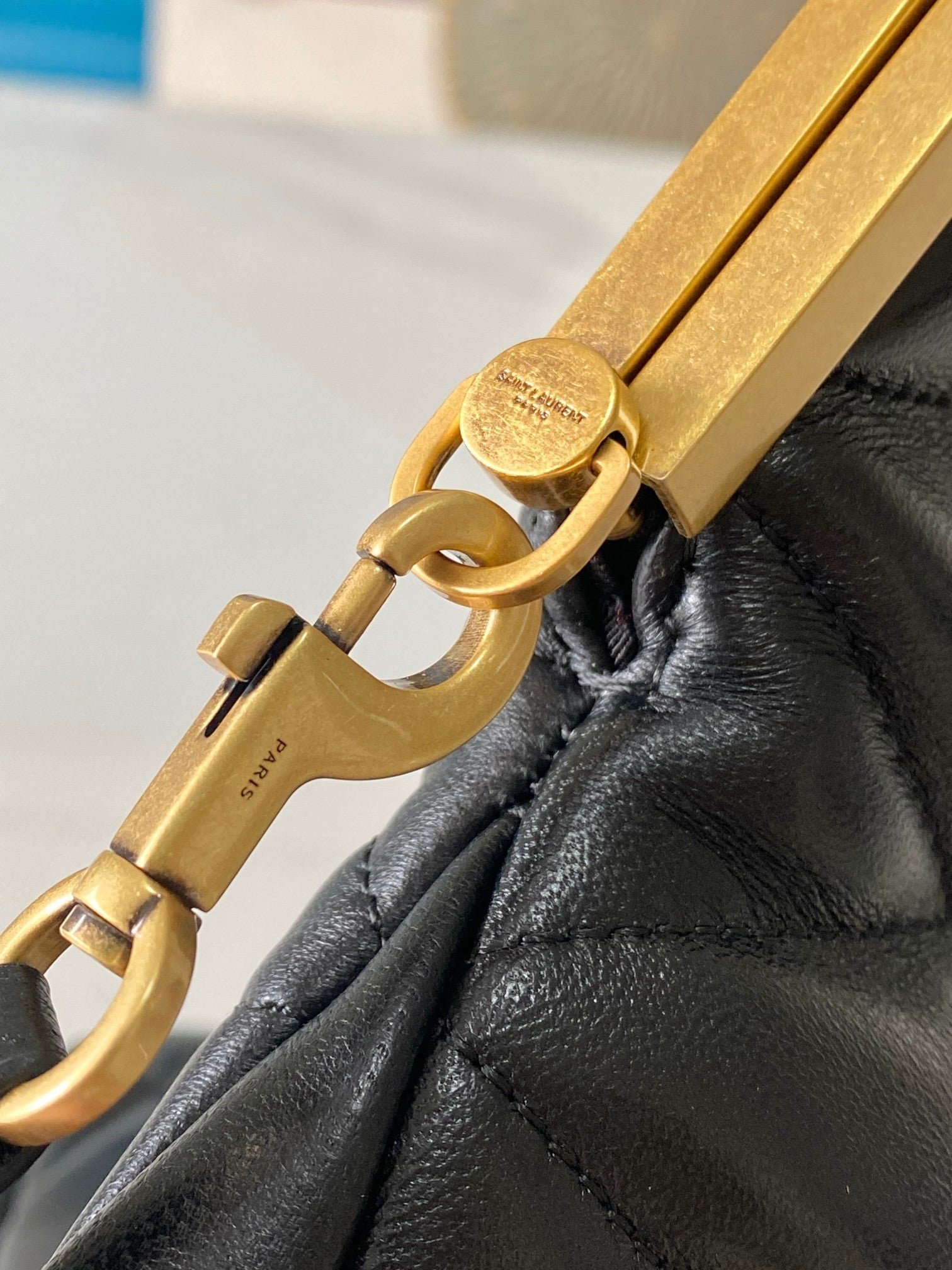 {Style No: L2EYX8AA} 26 BLACK SHEEPSKIN WITH GOLD BUCKLE BAG - Image 8